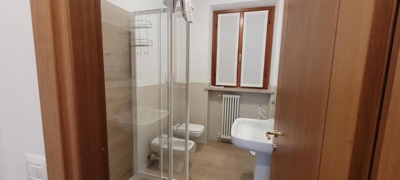 Ferienwohnung Ca' De L'Achille Torri Del Benaco Exterior foto