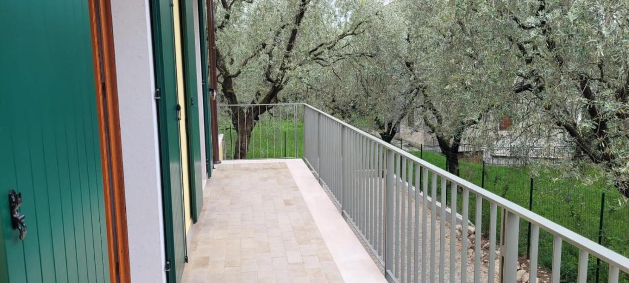 Ferienwohnung Ca' De L'Achille Torri Del Benaco Exterior foto