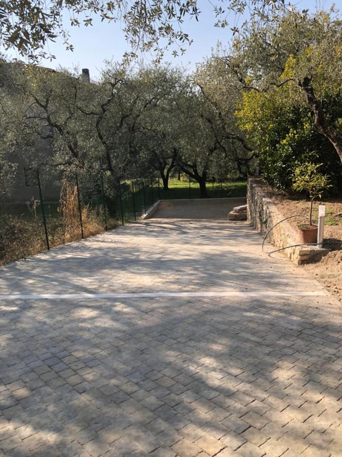 Ferienwohnung Ca' De L'Achille Torri Del Benaco Exterior foto